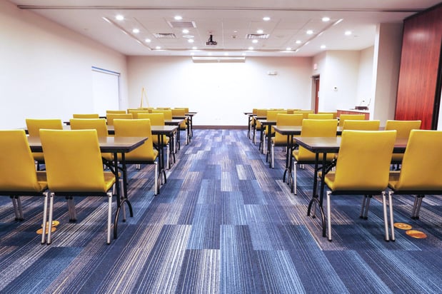 Images Holiday Inn Express & Suites Houston IAH - Beltway 8 by IHG
