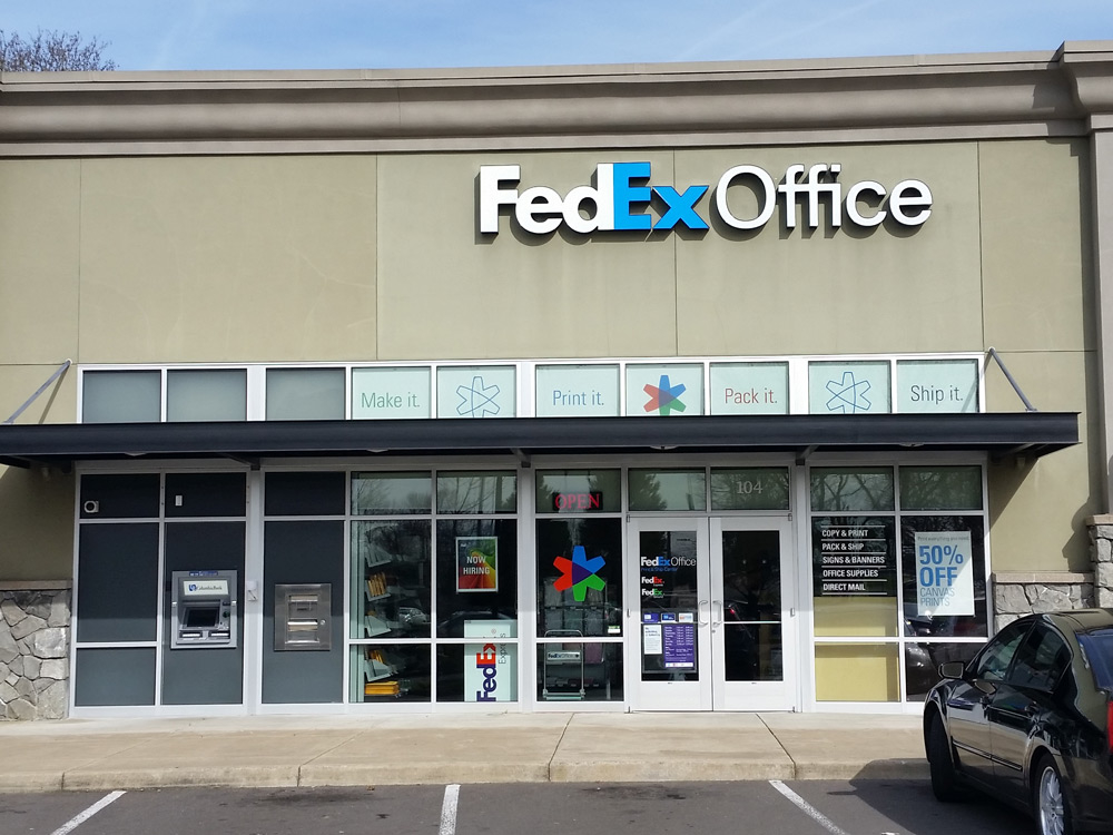 Exterior photo of FedEx Office location at 1005 Green Acres Rd\t Print quickly and easily in the sel FedEx Office Print & Ship Center Eugene (541)242-0839