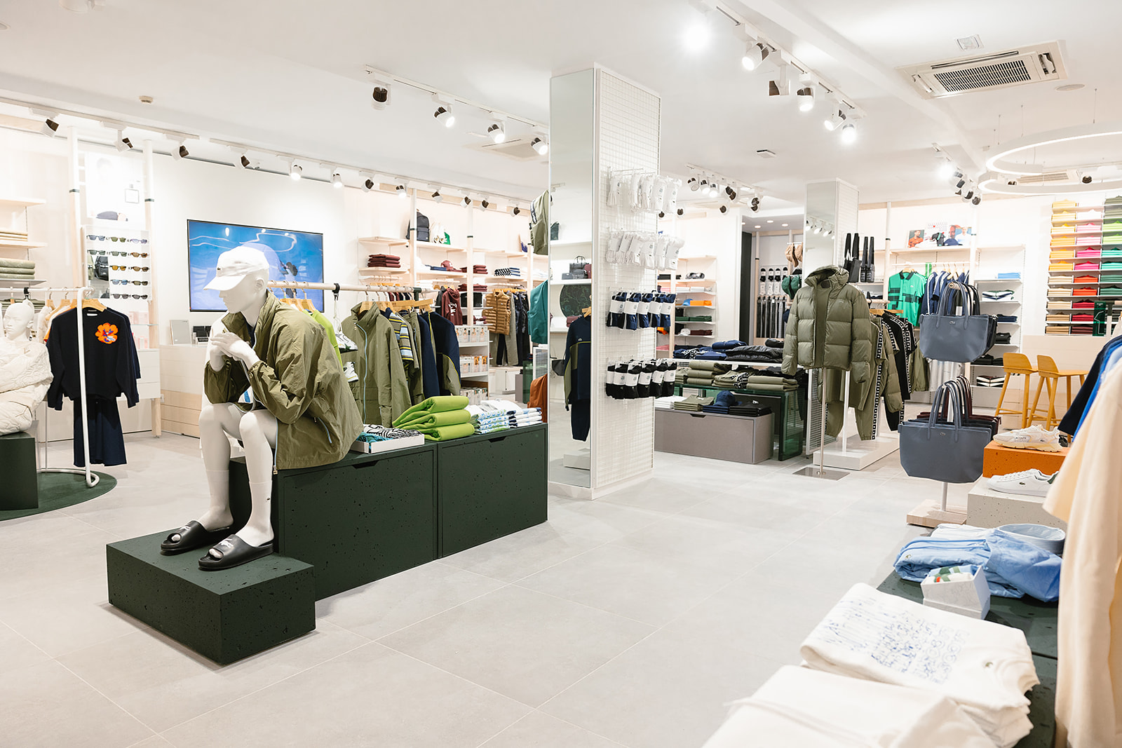 Lacoste Americas Plaza