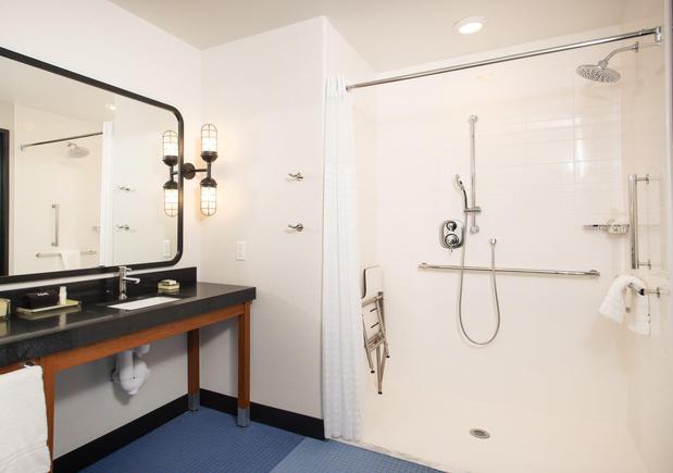 Images Hotel Indigo Madison Downtown by IHG
