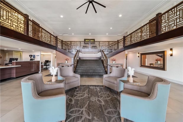 Images Best Western Plus Hilltop Inn