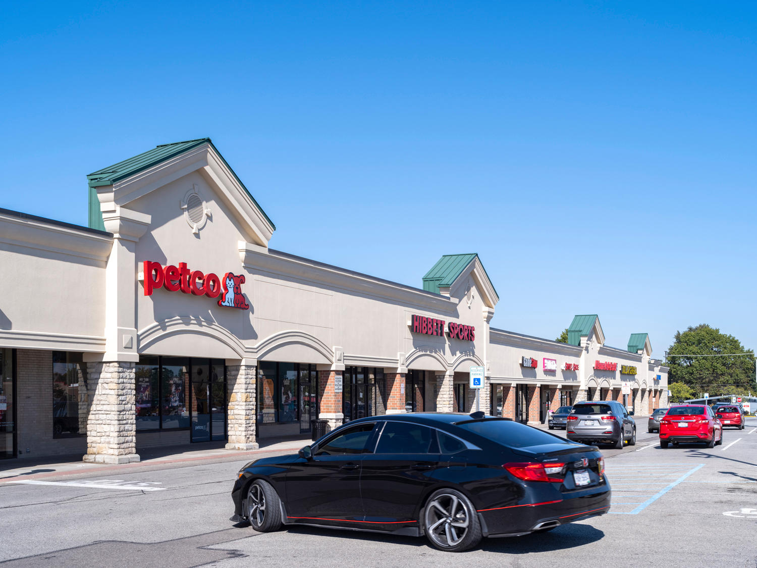 Petco at Brentwood Plaza Shopping Center