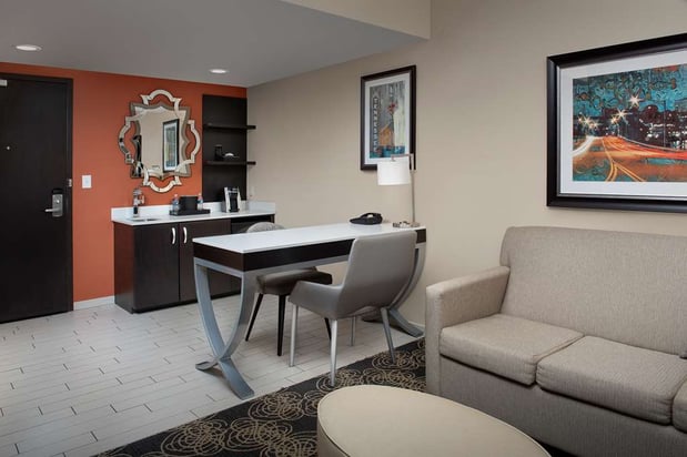 Images Embassy Suites by Hilton Knoxville West