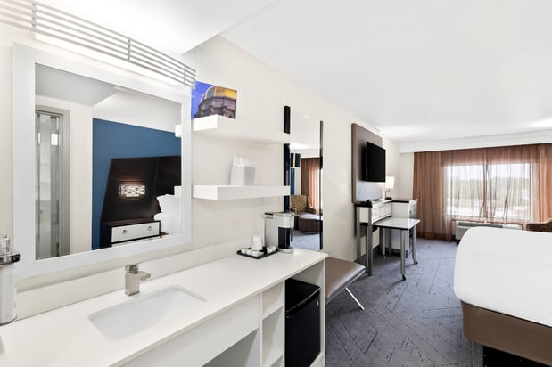 Images Holiday Inn Express Atlanta Galleria-Ballpark Area by IHG