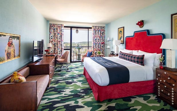 Images Graduate by Hilton Fayetteville, AR