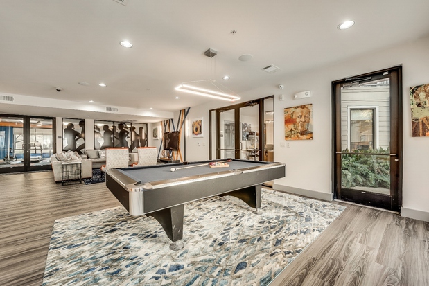 Images Maverick Place Apartments