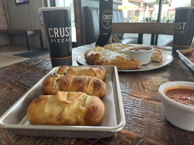 Images Crust Pizza Co. - Baton Rouge