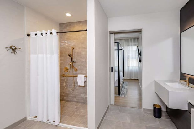 Images Hotel Fort Des Moines, Curio Collection by Hilton