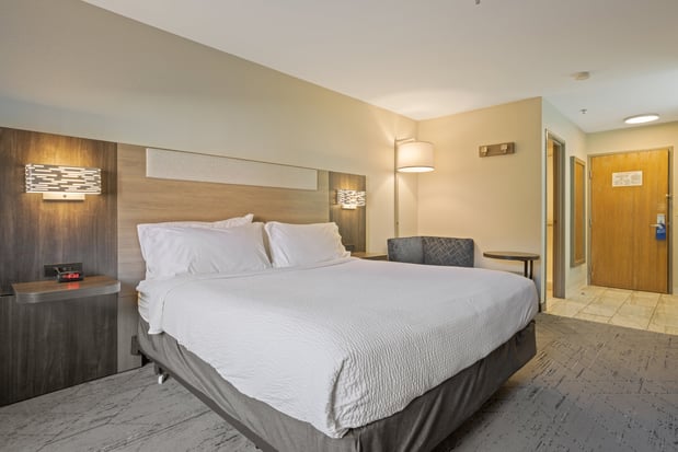 Images Holiday Inn Express & Suites Torrington by IHG