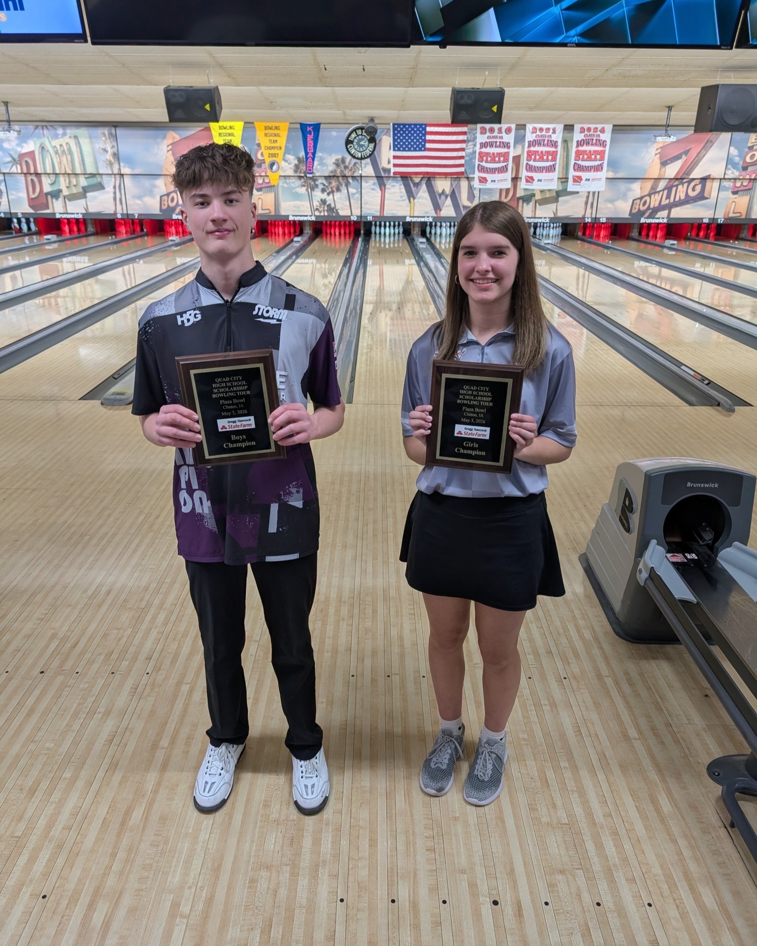 Congrats to the Quad City High School Scholarship Bowling Tour winners JT Grothus and Kiara Krueger! We are celebrating your hard work and dedication. Gregg Hancock State Farm is a proud sponsor of this excellent tour and all who participated.
