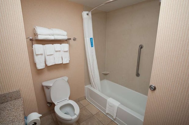 Images Hampton Inn Oneonta