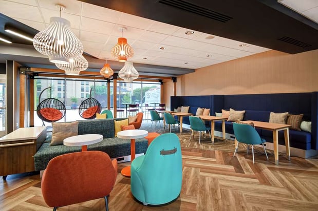 Images Tru by Hilton Louisville  Airport