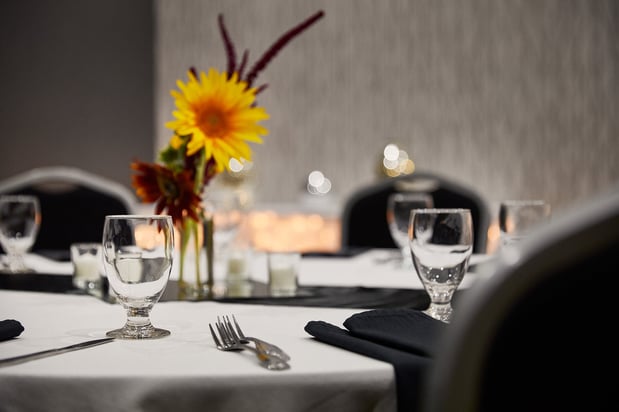 Images Holiday Inn & Suites Madison West - Middleton by IHG