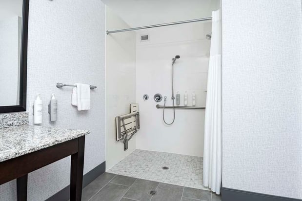 Images Hampton Inn & Suites Raleigh Downtown