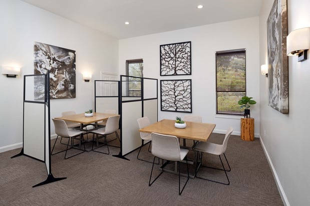 Images Camden Stoneleigh Apartments