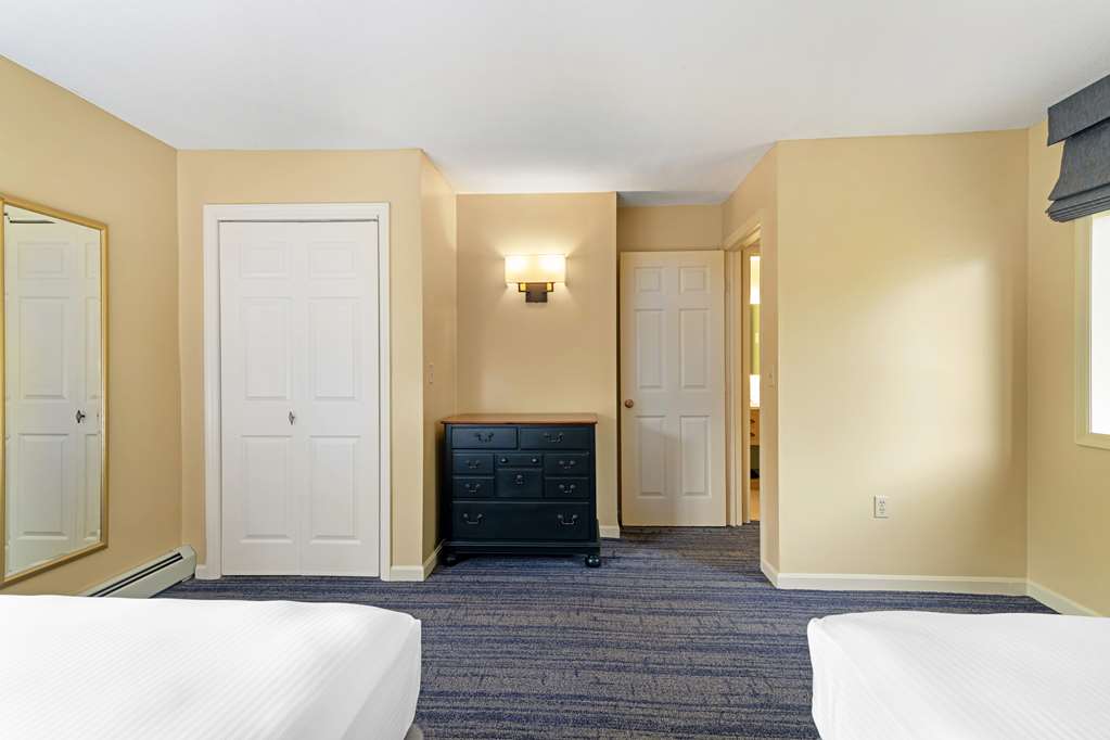 2 Queen Suite