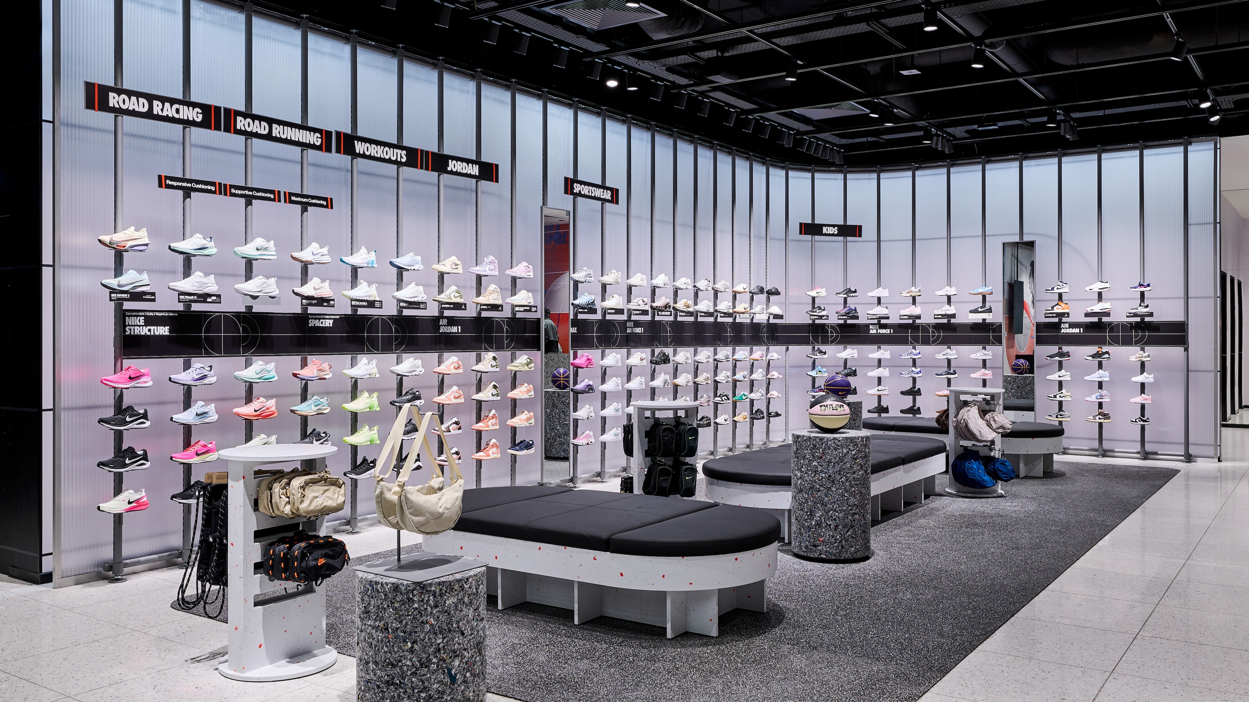 Images Nike Store Wroclavia (Partnered)