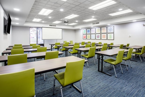 Images Holiday Inn Express & Suites Fort Wayne by IHG
