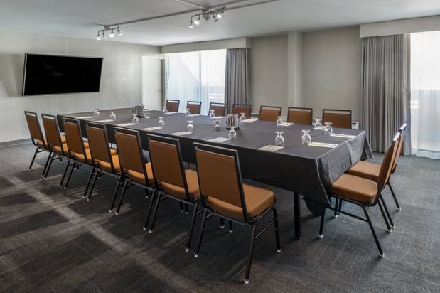 Images Holiday Inn Denver East by IHG