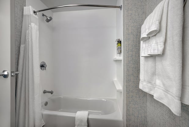 Images Holiday Inn Express Milwaukee Downtown by IHG