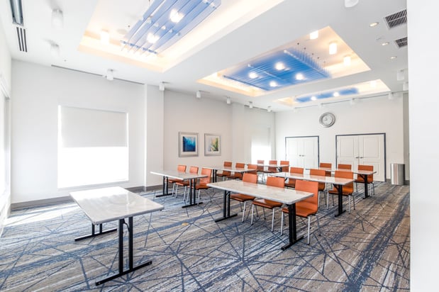 Images Holiday Inn Express & Suites Louisville Downtown by IHG