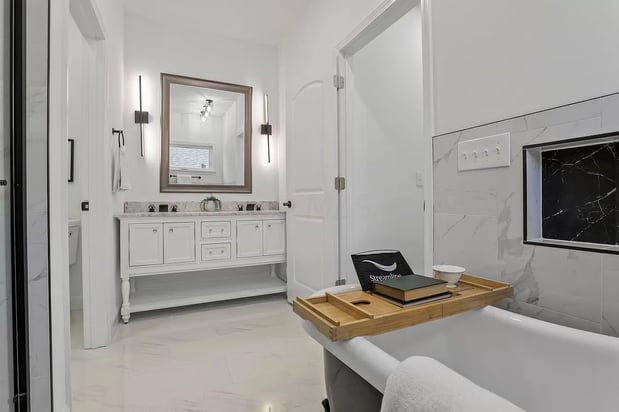 Images Eagle Home Services Inc.