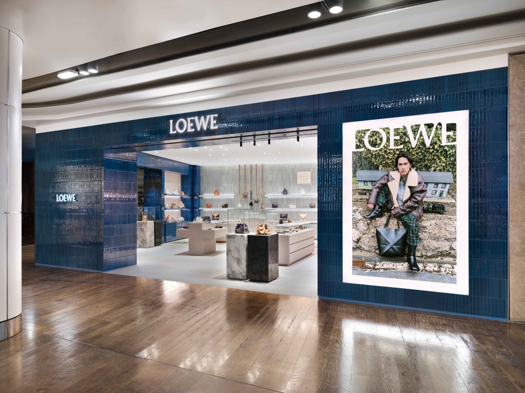 LOEWE Heathrow Airport - T3