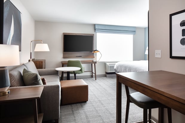 Images Staybridge Suites Iowa City - Coralville by IHG