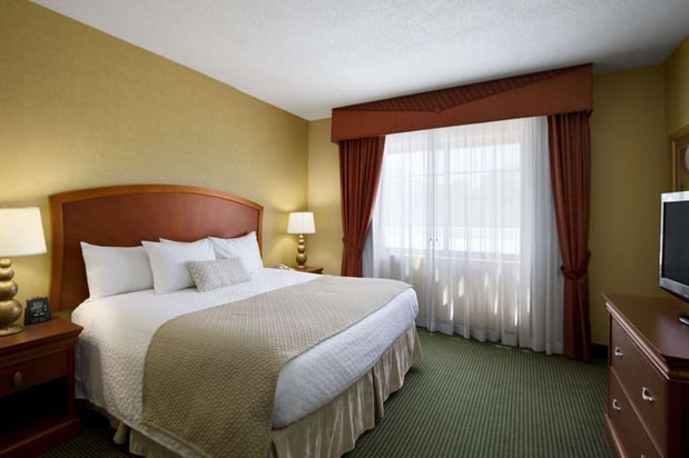 Images Embassy Suites by Hilton Greensboro Airport