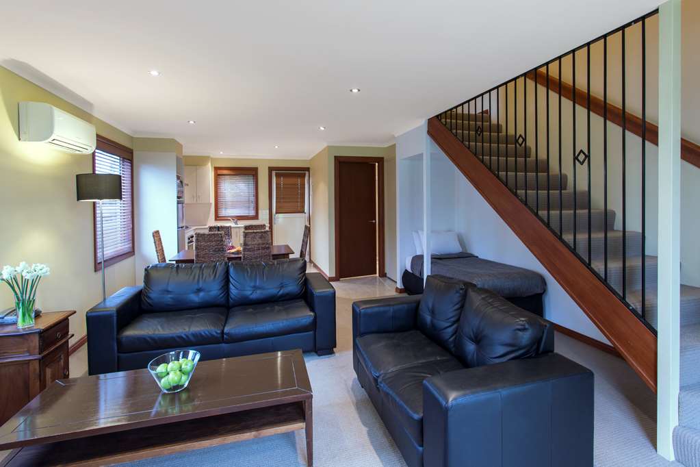 Images Best Western Colonial Village Motel