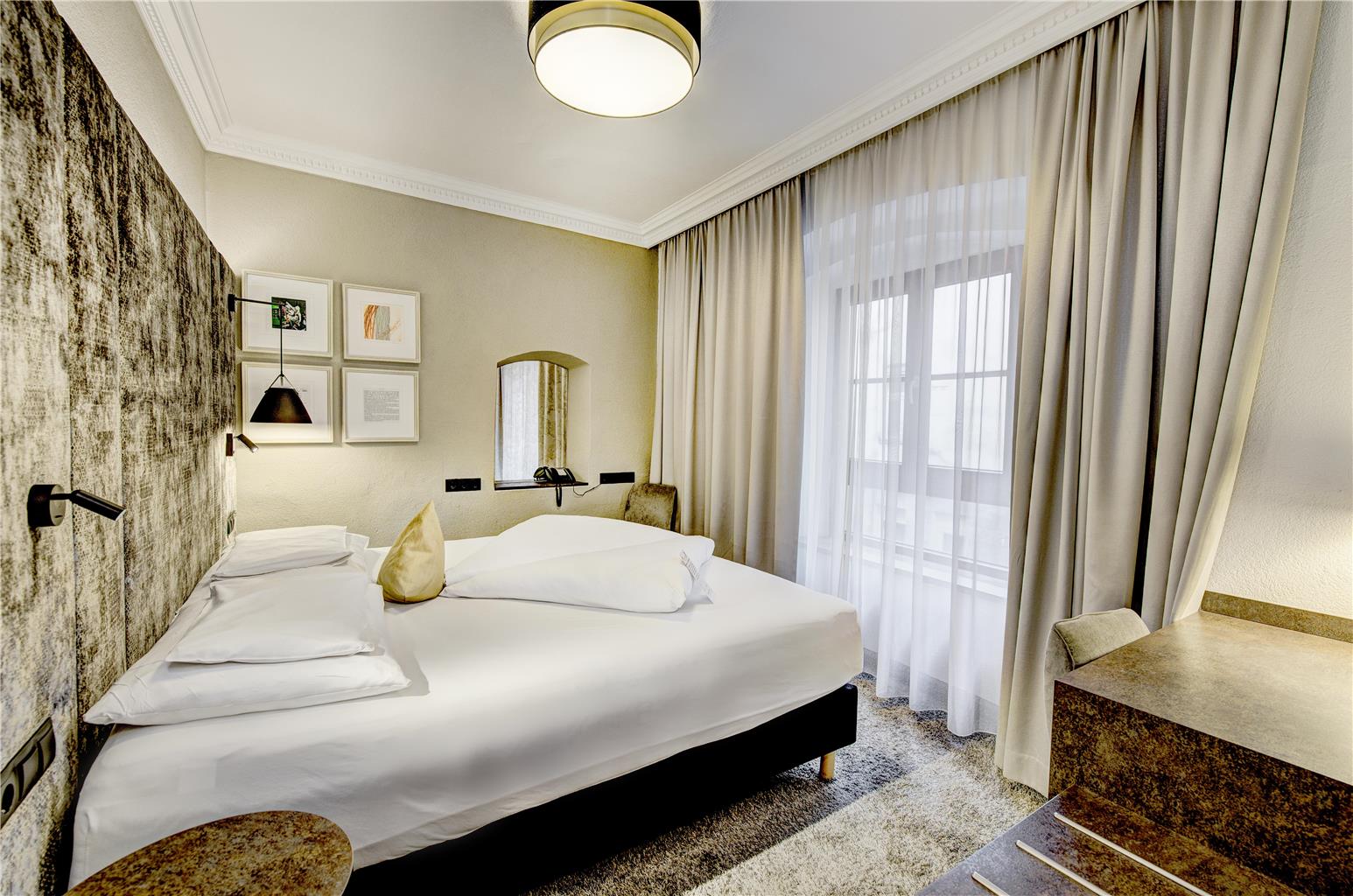 Hotel Goldener Adler, BW Signature Collection, Herzog - Friedrich Str 6 in Innsbruck