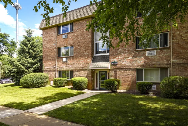 Images Mill Creek Village Apartments