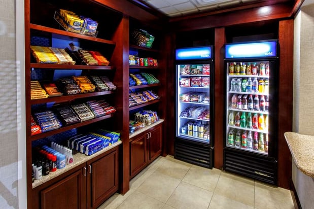 Images Hampton Inn & Suites Staten Island