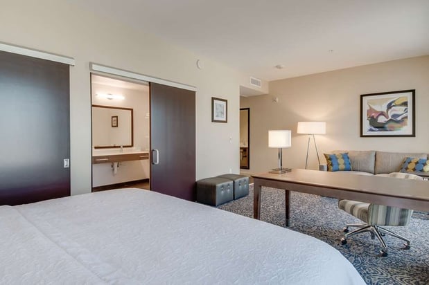Images Hampton Inn and Suites Los Angeles - Glendale