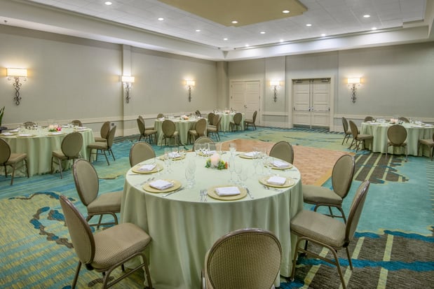 Images Crowne Plaza Charleston Airport - Conv Ctr by IHG