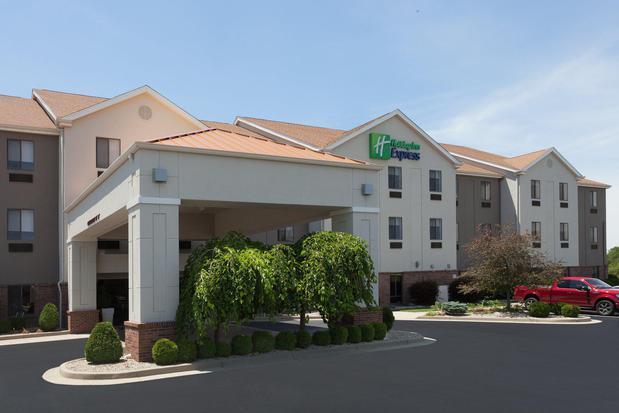 Images Holiday Inn Express & Suites Dayton West - Brookville, an IHG Hotel