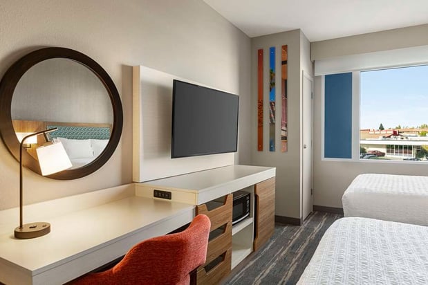 Images Hampton Inn & Suites San Mateo-San Francisco Airport