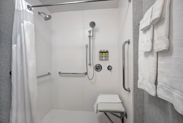 Images Holiday Inn Express Milwaukee Downtown by IHG