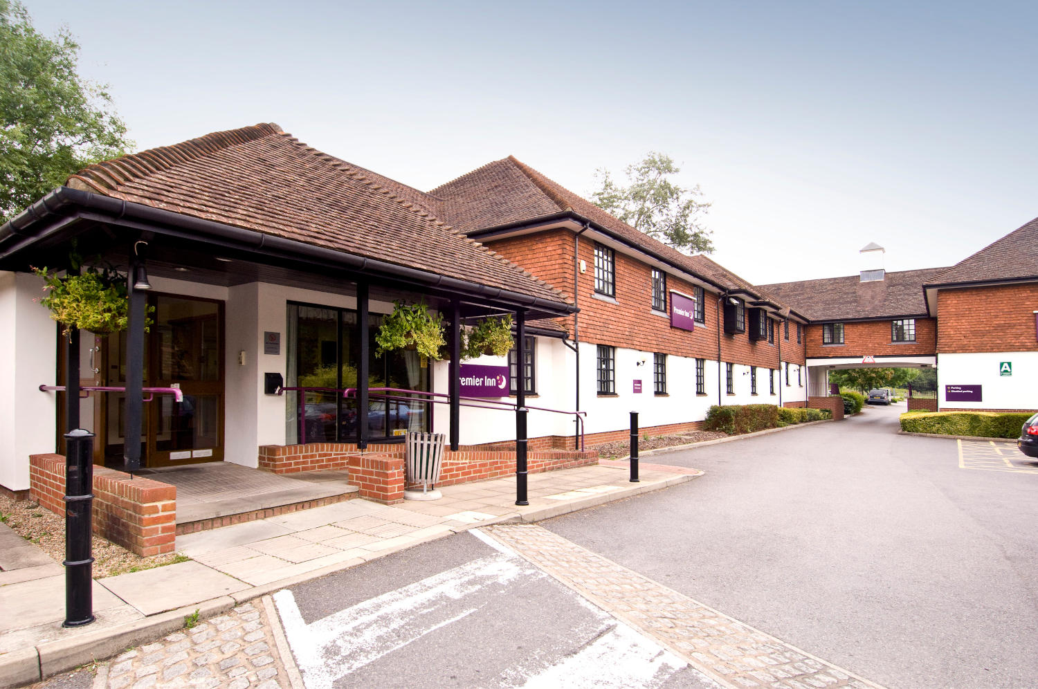 Images Premier Inn Redhill Reigate hotel