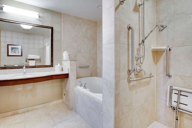 Images Hilton Garden Inn Milwaukee Airport