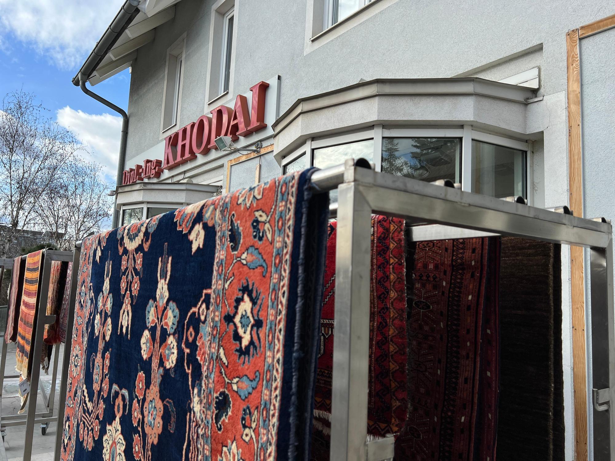 Bild 48 von Teppiche Dipl. Ing. Khodai GmbH - Teppichreinigung