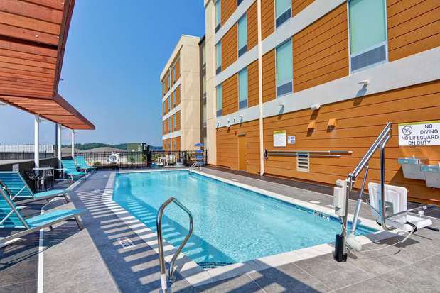 Images Home2 Suites by Hilton Hot Springs