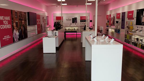 T Mobile Store At 2120 Brookmeade Dr Suite A Columbia Tn T Mobile