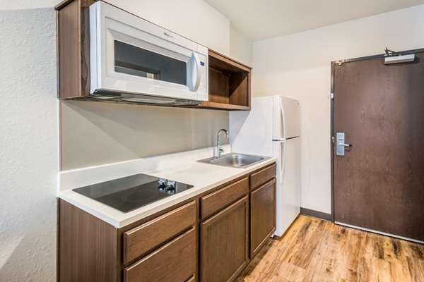 Images WoodSpring Suites Bradenton