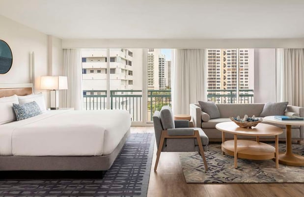 Images The Singer Oceanfront Resort, Curio Collection by Hilton