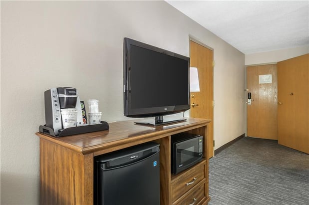 Images SureStay Plus by Best Western Elizabethtown Hershey