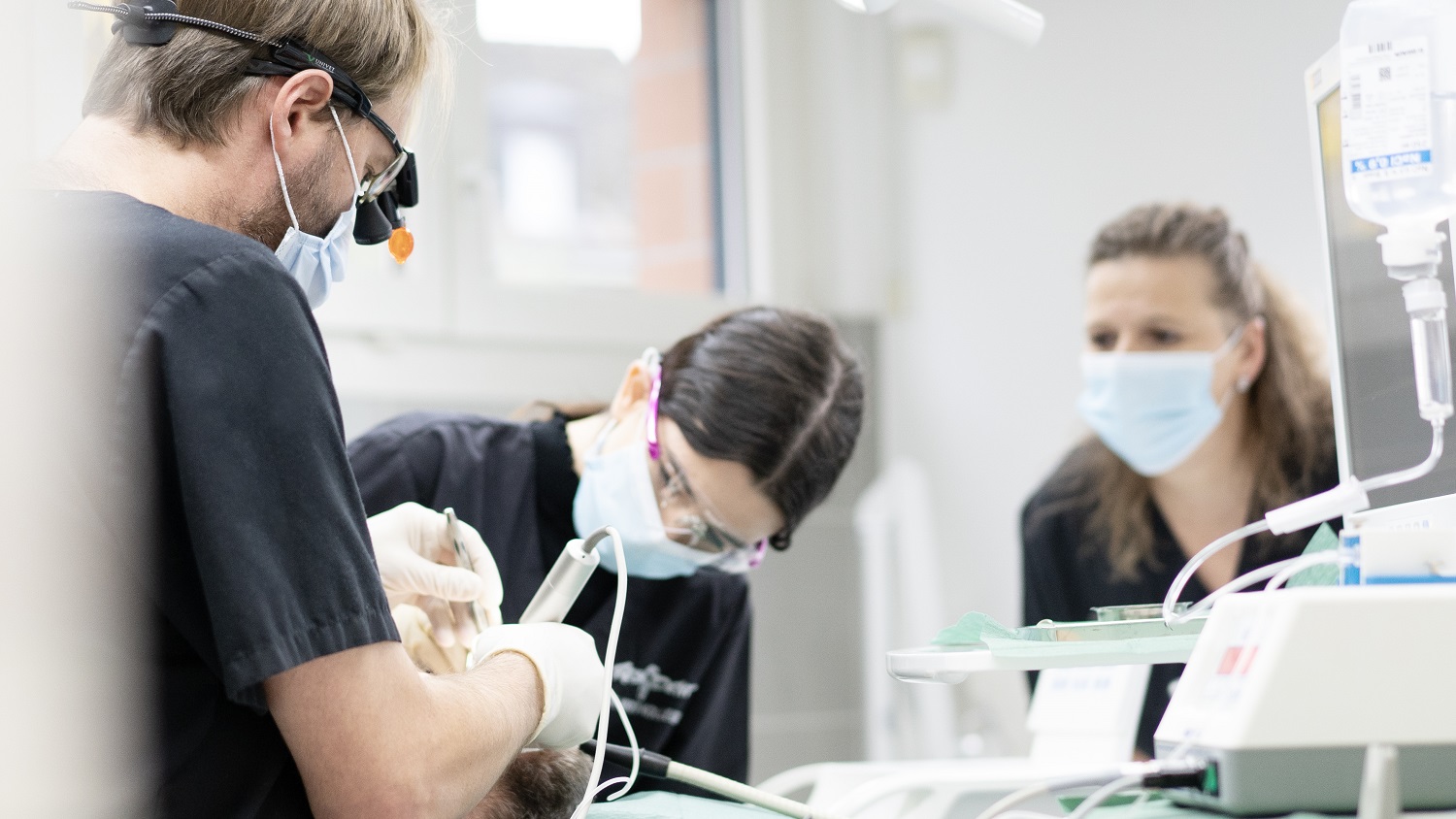 Zahnarztpraxis Resident, Weinmanngasse 10 in Küsnacht ZH