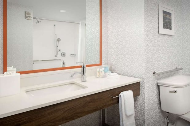 Images Hampton Inn Baltimore-Downtown-Convention Center
