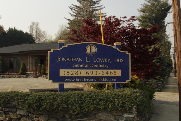 Images Dr. Jonathan L. Lowry, DDS