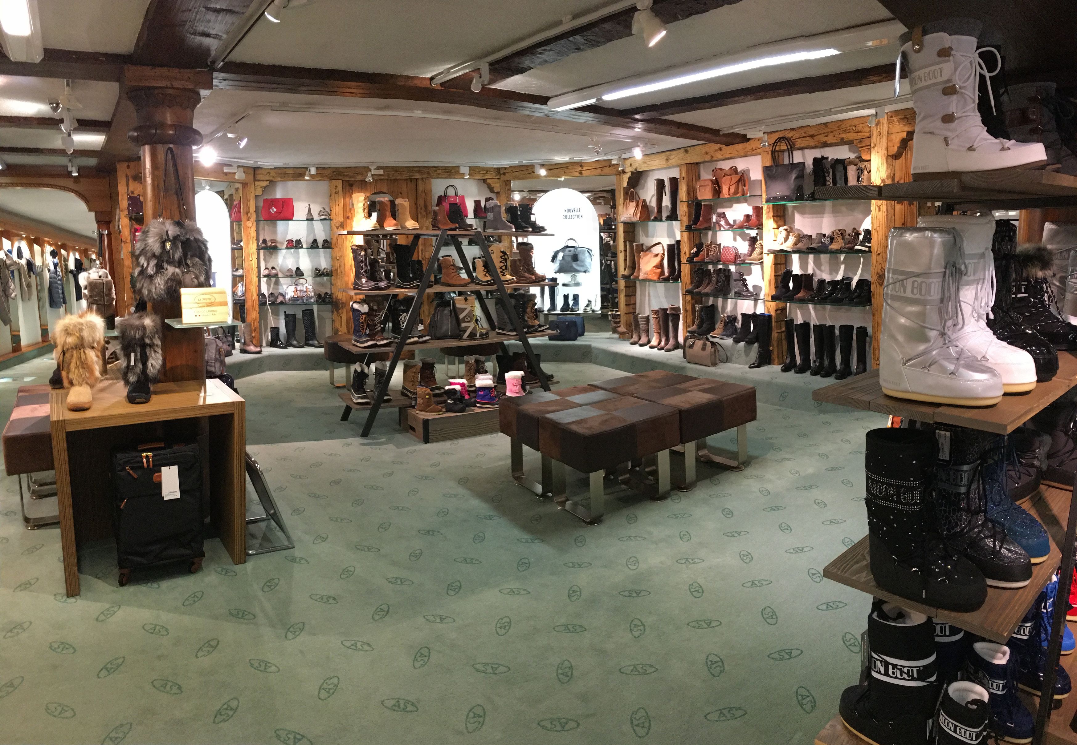 ALEX SPORTS LES BOUTIQUES SA